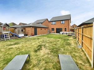 Tartan Close- click for photo gallery